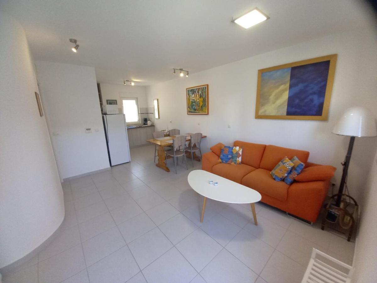 Apartment Ariela ロヴィニ エクステリア 写真