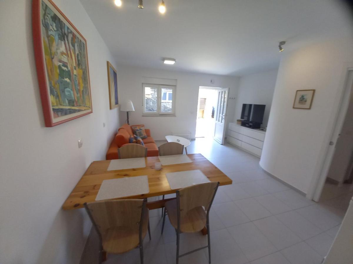 Apartment Ariela ロヴィニ エクステリア 写真