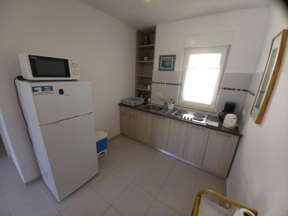 Apartment Ariela ロヴィニ エクステリア 写真